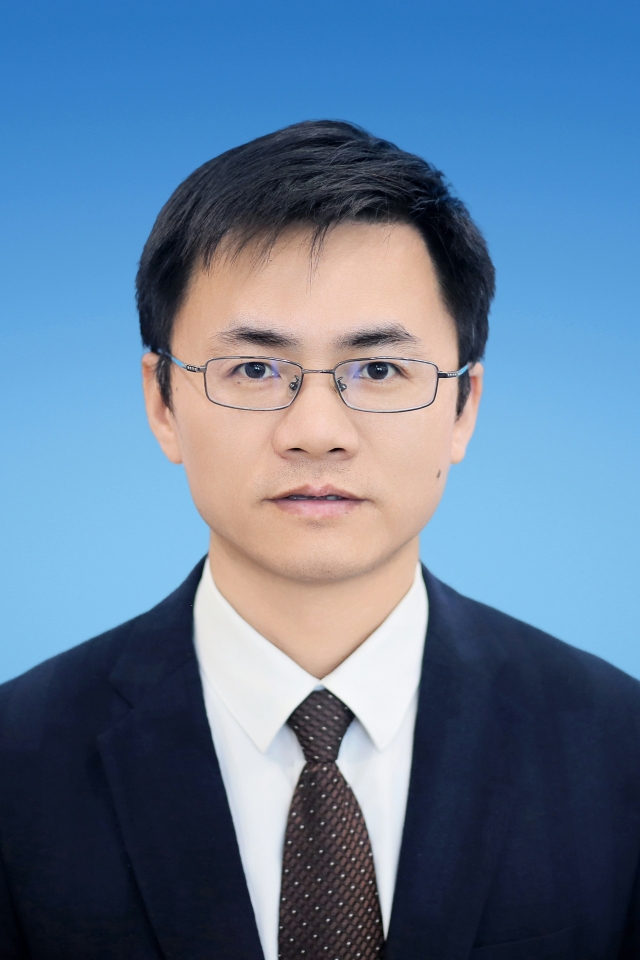 刘晓华照片