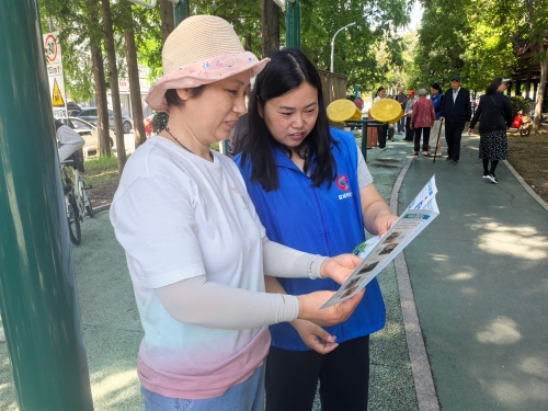 五星街道万户新村社区开展安全知识主题宣传活动