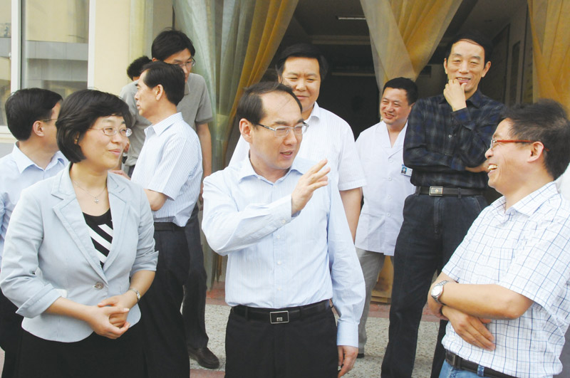 陈正邦来亭调研深化医改工作